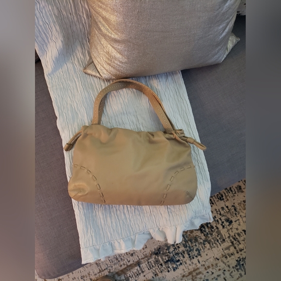 Ann taylor tan half moon leather bag..magnetic closure - Picture 3 of 15